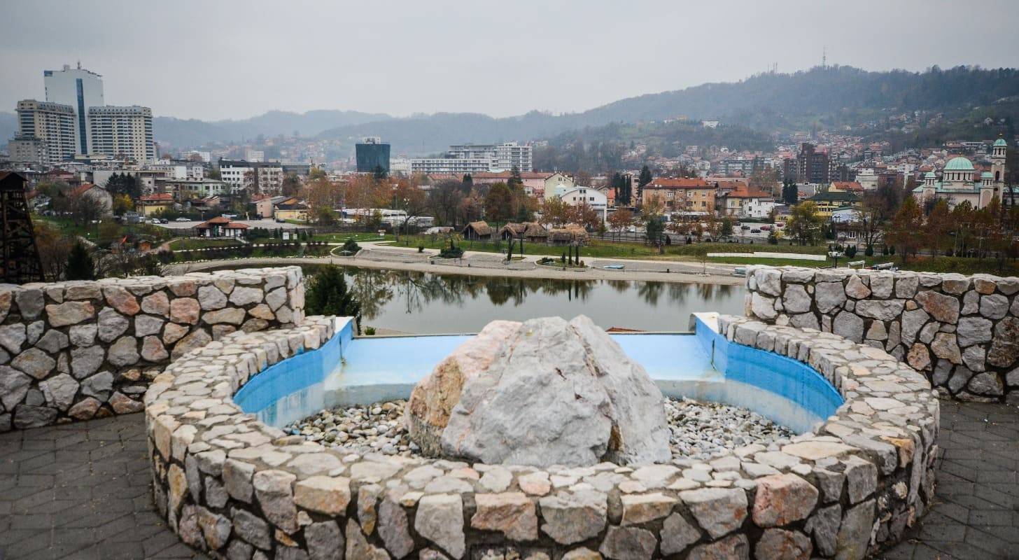 Billets d'avion pas cher pour Tuzla en Bosnie