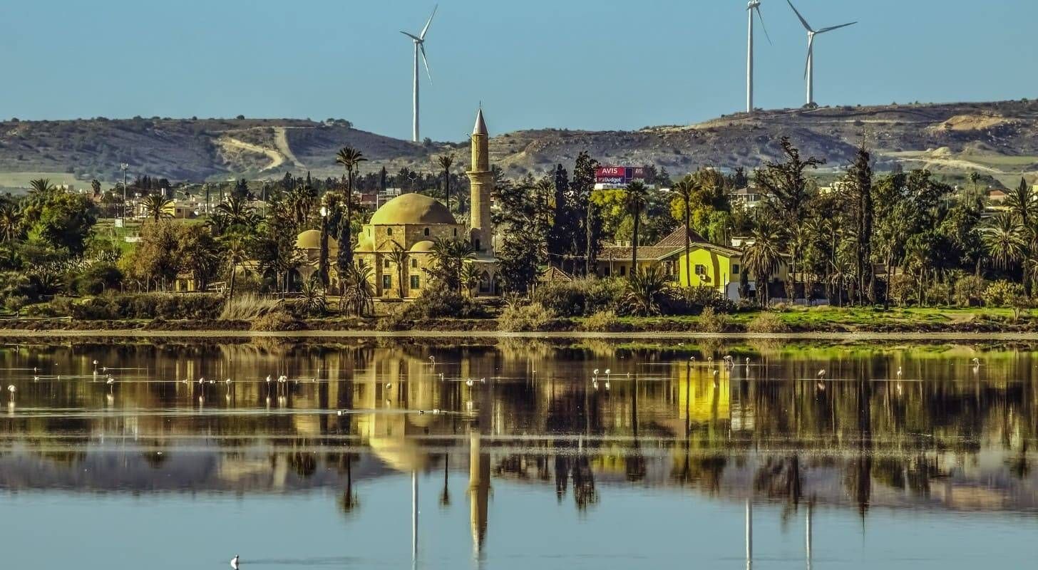 Vol pas cher pour Larnaca, explorez le Lac Salé de la ville