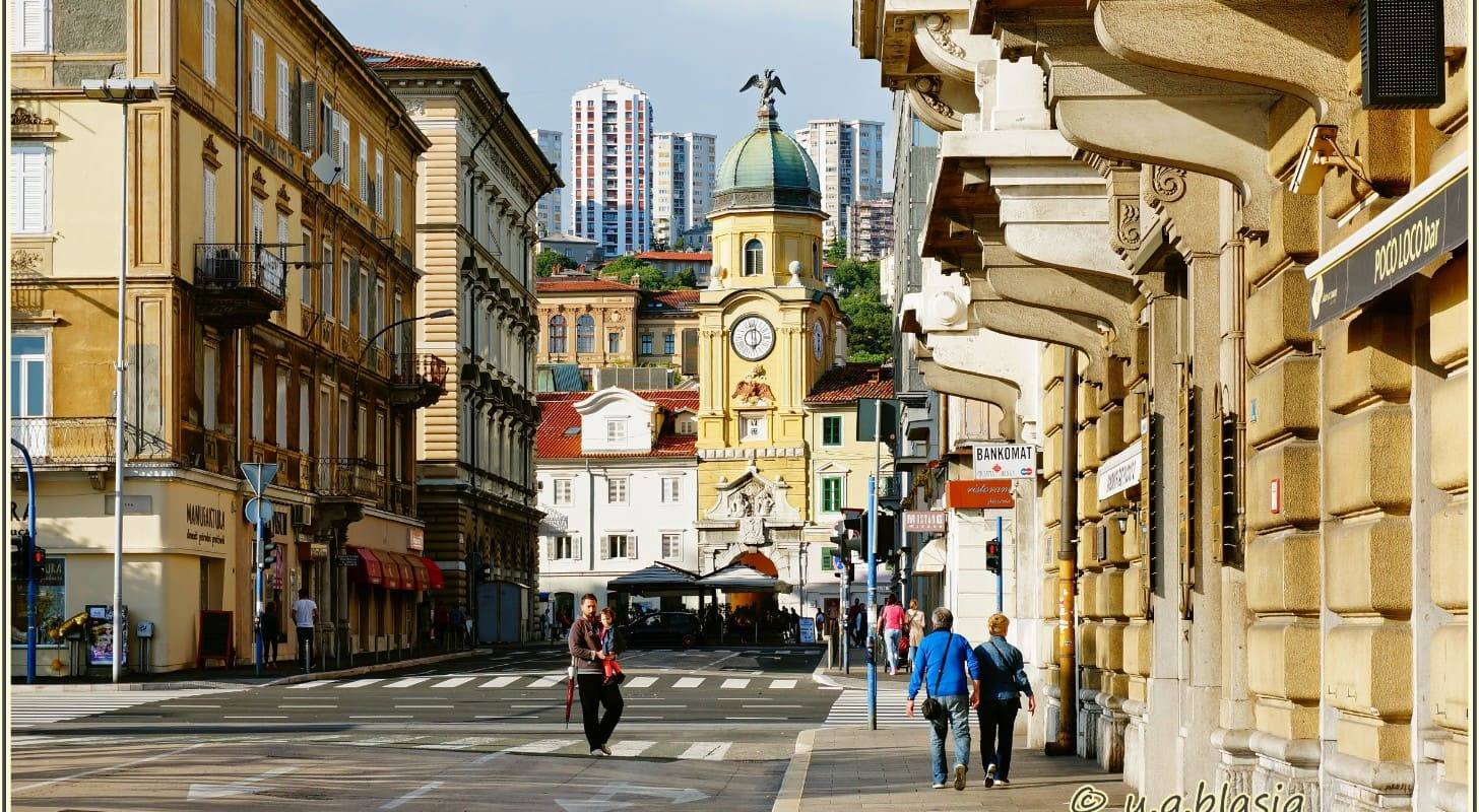 Billet d’avion pour Rijeka, visitez la Tour de l'horloge emblématique