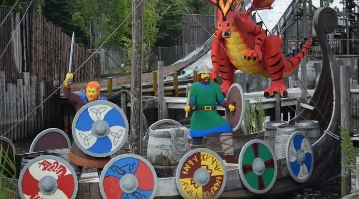 Le bateau Viking à Legoland Vol pas cher pour le Danemark, explorez le bateau Viking à Legoland Billund
