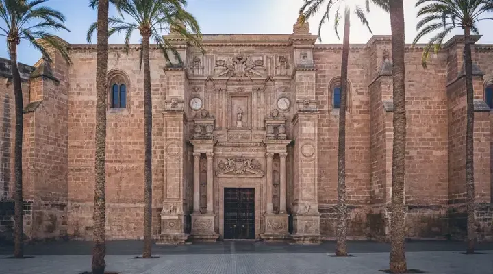 La Cathédrale de l'Incarnation d'Almería Visitez la cathédrale de l'Incarnation, réservez un vol pas cher pour Alméria