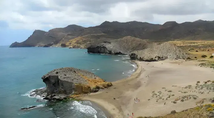 Le Parc naturel Cabo de Gata Explorez le parc naturel de Cabo de Gata , trouvez un billet d’avion au meilleur prix pour Almería