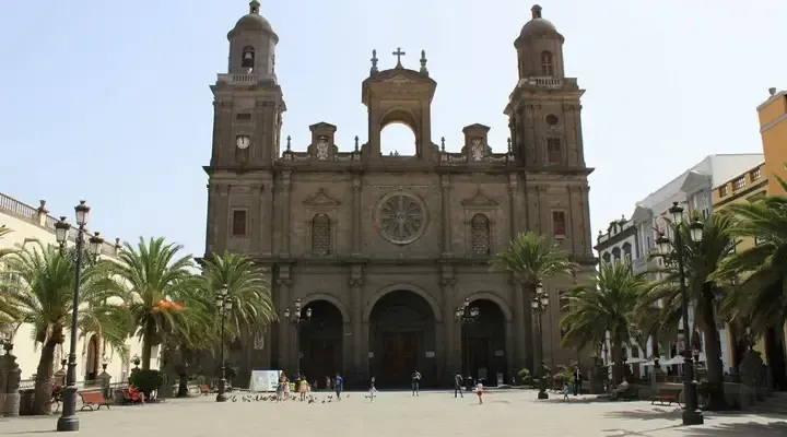 La Cathédrale de Las Palmas dans les Grandes Canaries Réservez un vol pas cher pour Grande Canarie et visitez la cathédrale de Las Palmas