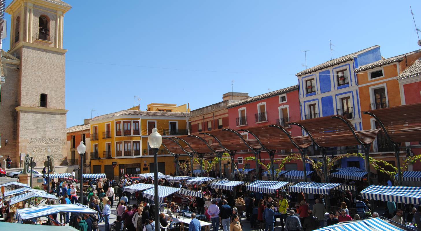 Découvrez l'ambiance du marché de Murcie, trouvez un billet d’avion au meilleur prix pour l'Espagne
