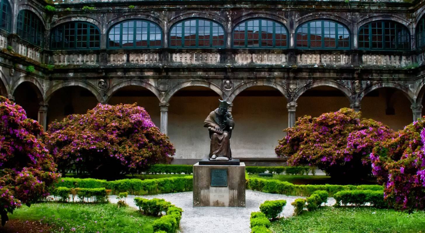 Visitez la majestueuse cathédrale de Saint-Jacques-de-Compostelle, trouvez un billet d’avion au meilleur prix pour St Jacques de Compostelle