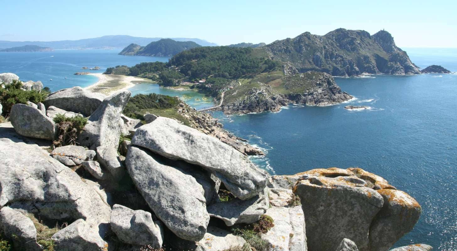 Découvrez les îles Cíes près de Vigo, trouvez un billet d'avion au meilleur prix pour Vigo