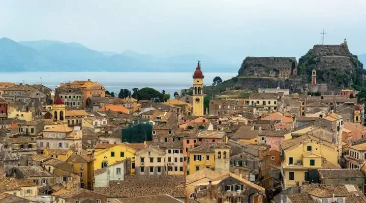 Réservez un vol pas cher pour Corfou et visitez la vieille ville Réservez un vol pas cher pour Corfou et visitez la vieille ville
