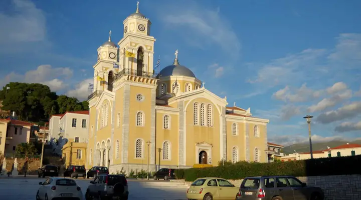 L'Église de Ypapanti de Kalamata Réservez un vol pas cher pour Kalamata et visitez l’église de Ypapanti à Kalamata