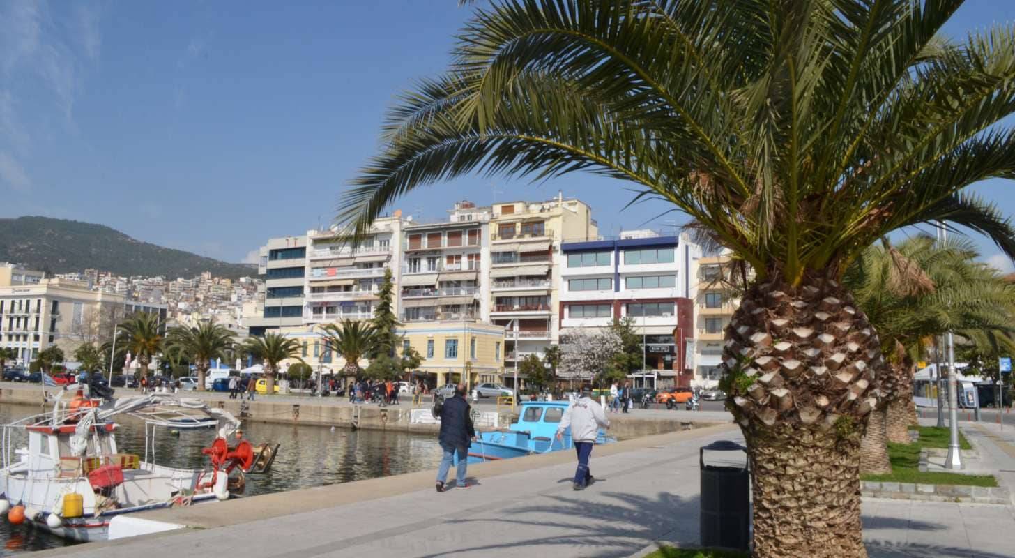 Réservez votre billet d'avion pour Kavala et explorez son château historique