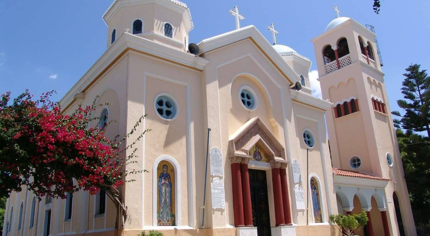 Réservez un vol pas cher Kos et visitez l'église Agia Paraskevi