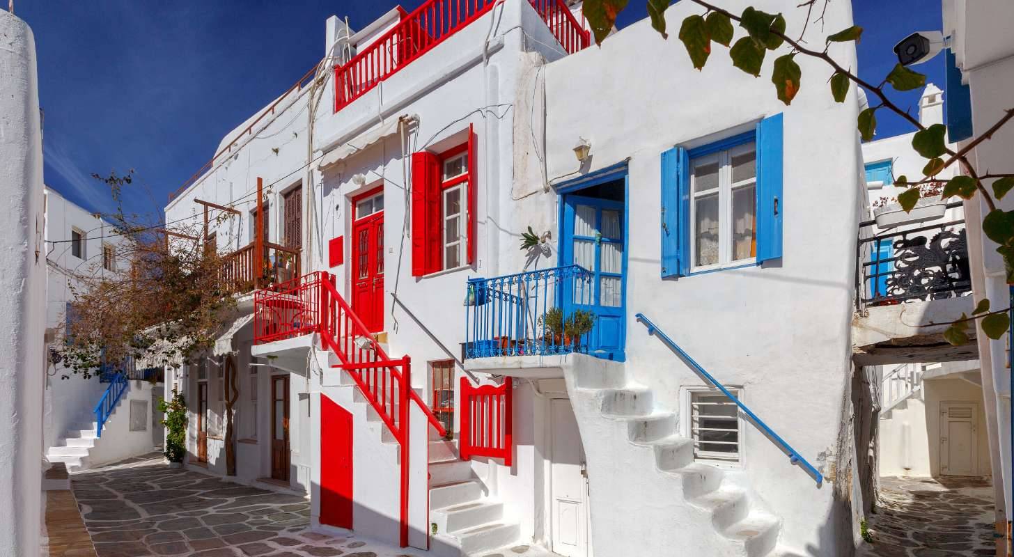 Réservez votre voyage en Grèce au meilleur prix                                                                                      et explorez l’île de Skopelos depuis Chora
