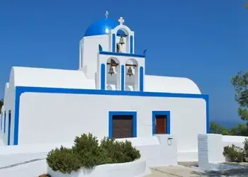 Réservez un vol pas cher à Thira et découvrez l'église Profitis Ilias