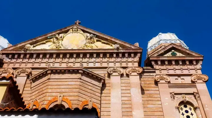 Agios Therapontas, église orthodoxe grecque Vol pas cher pour Mytilène et visite de l’église Agios Therapontas