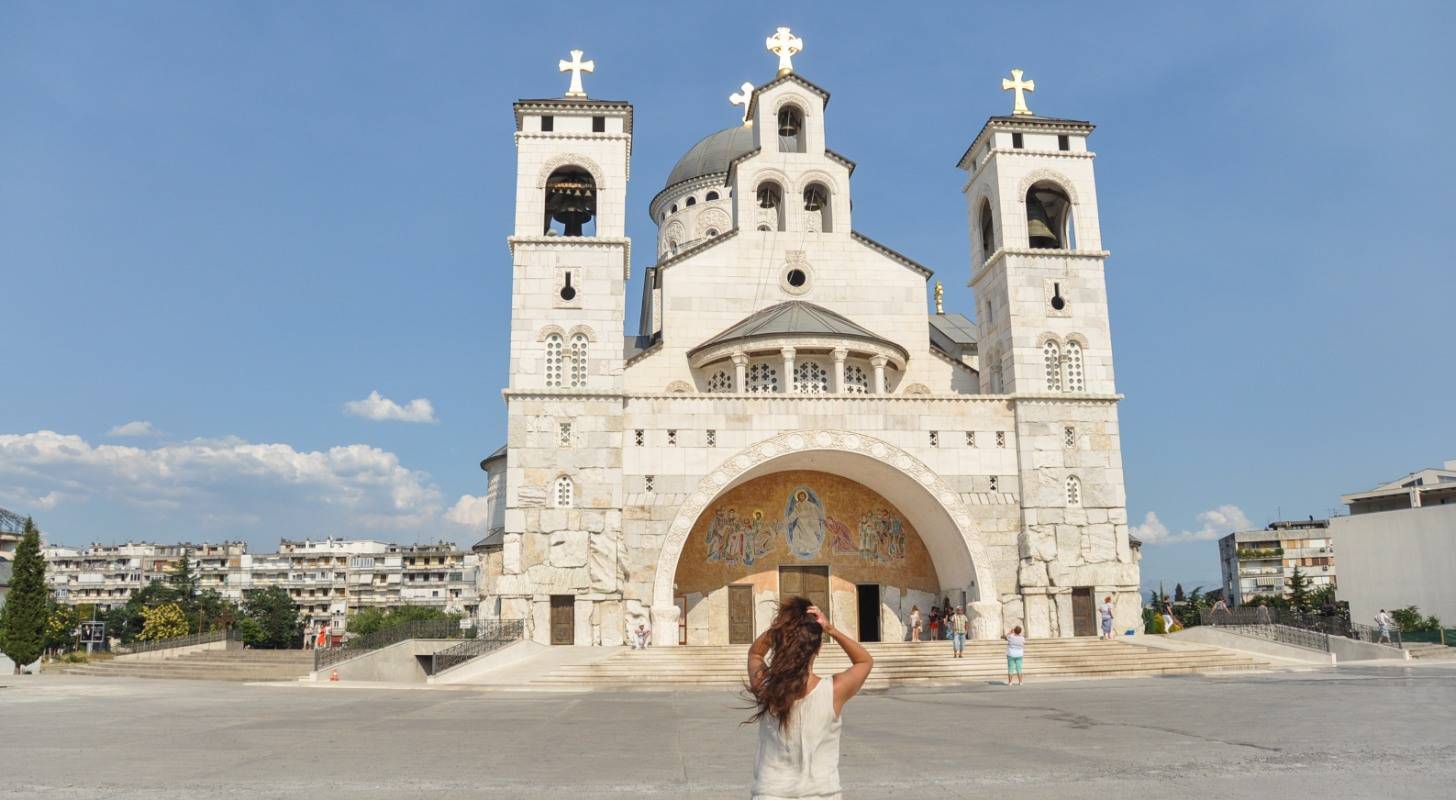Vol pas cher pour Podgorica, admirez la cathédrale de la Résurrection-du-Christ