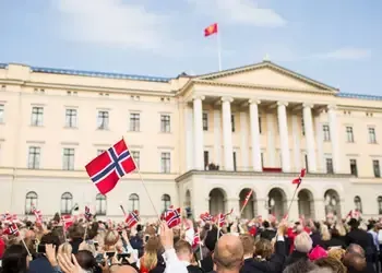 Vol pas cher pour Oslo, découvrez le Palais royal