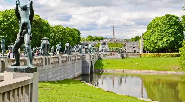 Billet d’avion pour Oslo, explorez le parc de sculptures de Vigeland Billet d’avion pour Oslo, explorez le parc de sculptures de Vigeland