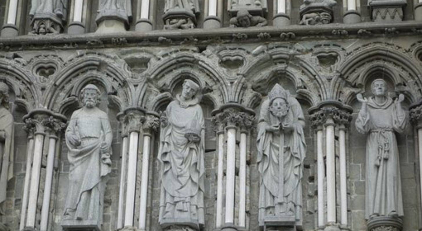 Réservez facilement votre voyage pour Trondheim et visitez la majestueuse cathédrale de Nidaros
