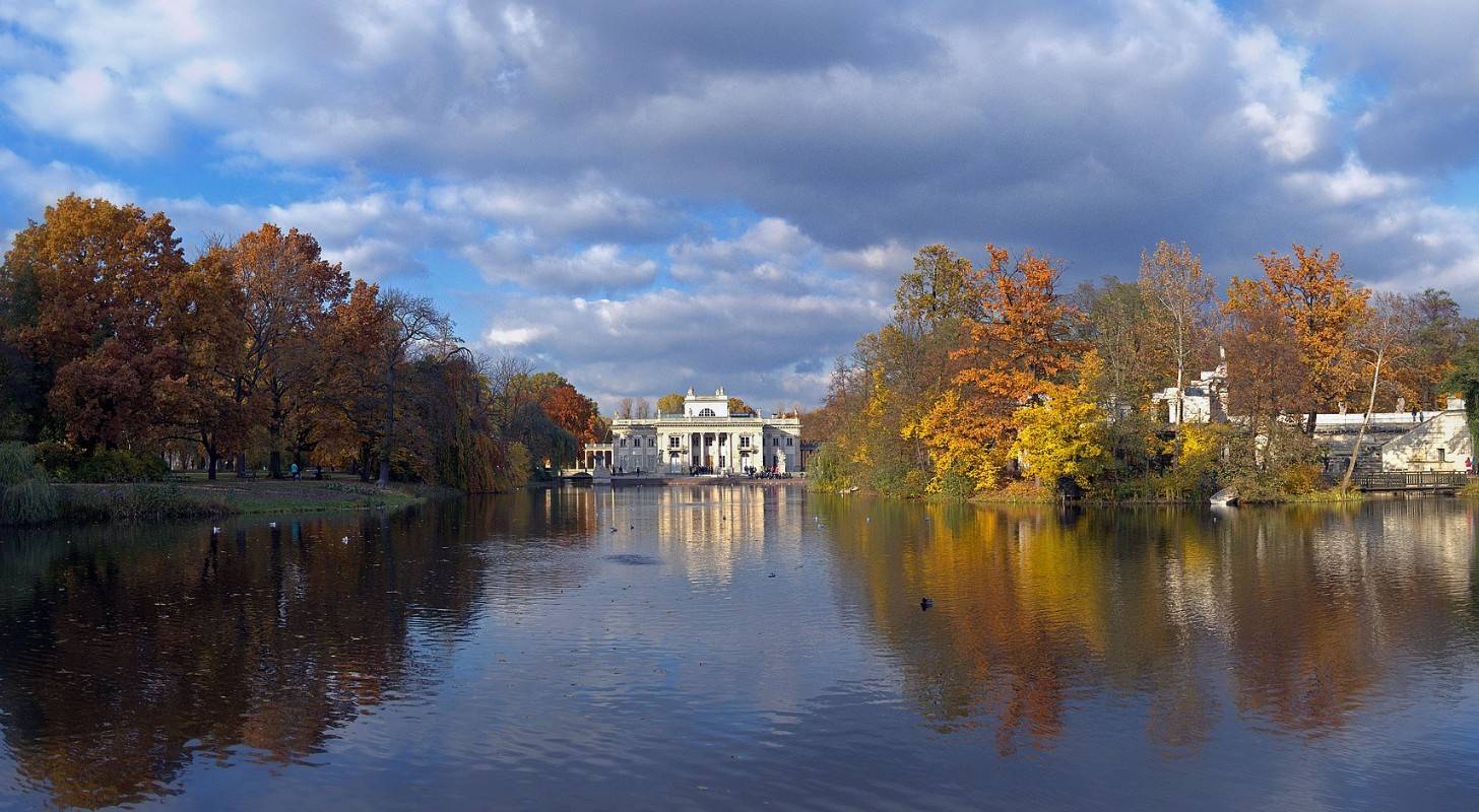 Billet d'avion pour Varsovie, entre parcs royaux et monuments emblématiques