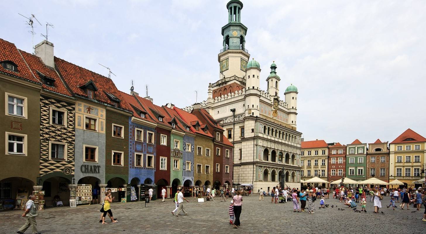 Photo d'une place de la Vieille ville à Poznan