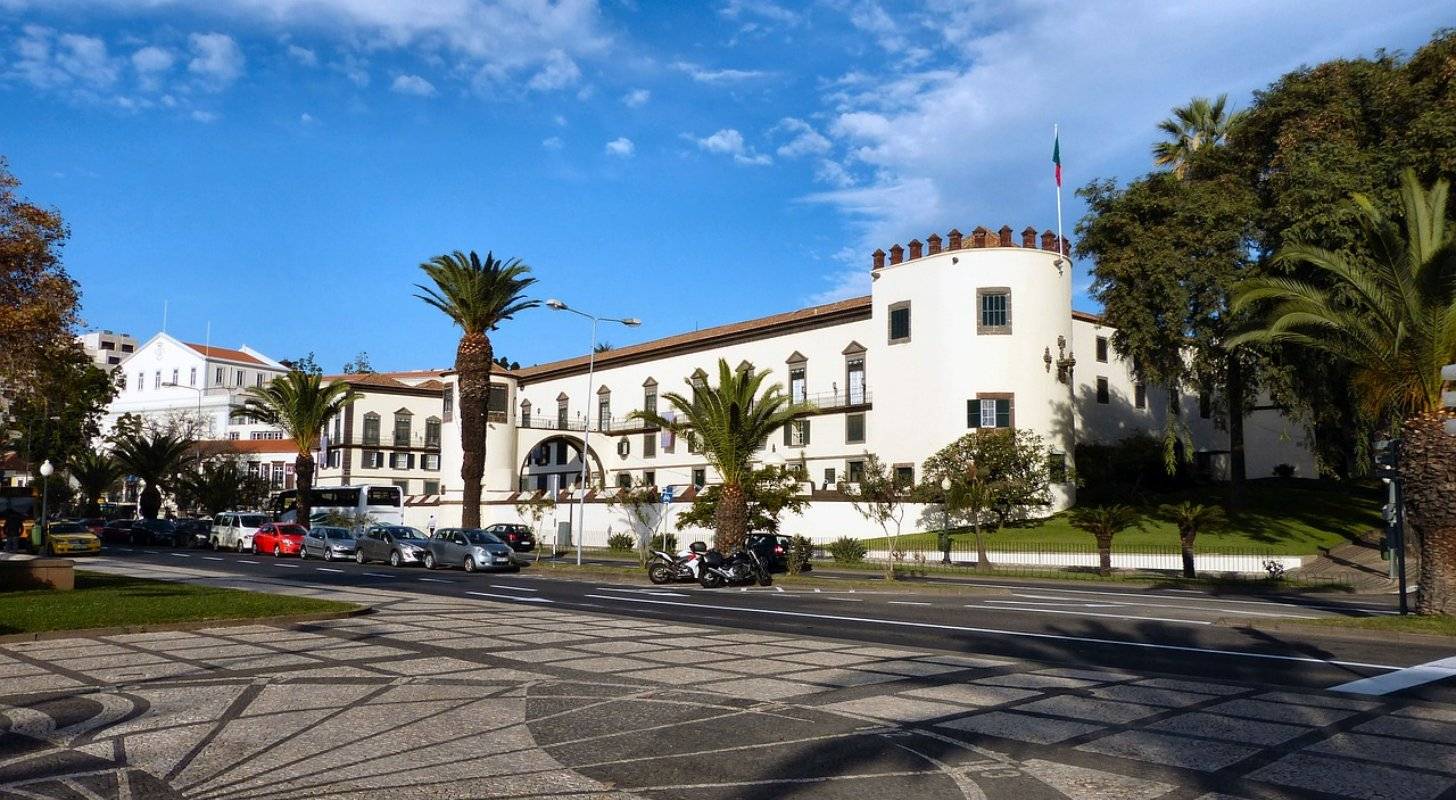 Vol pas cher pour Funchal, explorez la capitale de Madère