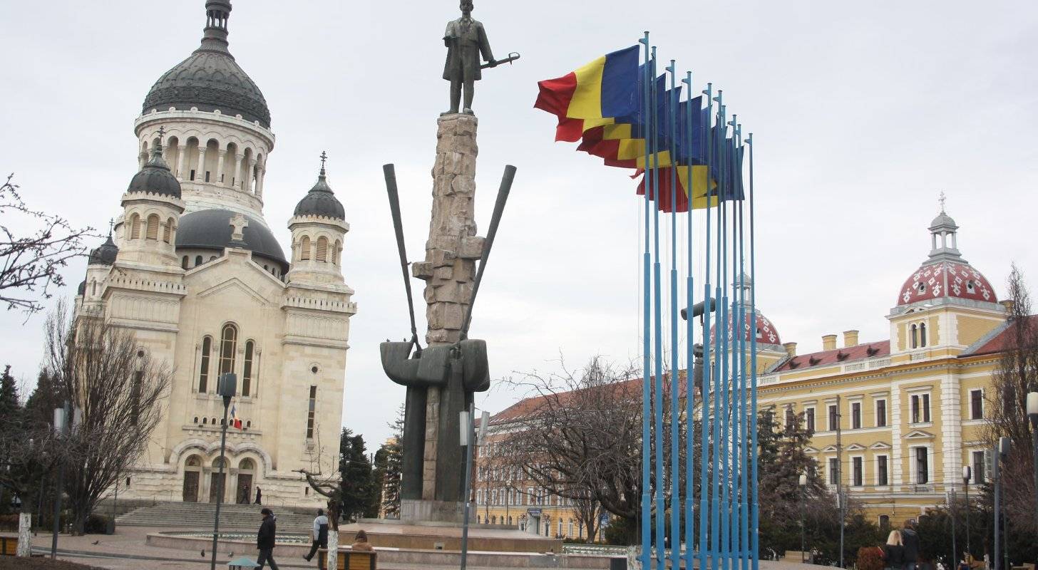 Billet d'avion pour Cluj-Napoca, flânez sur la place Avram Iancu