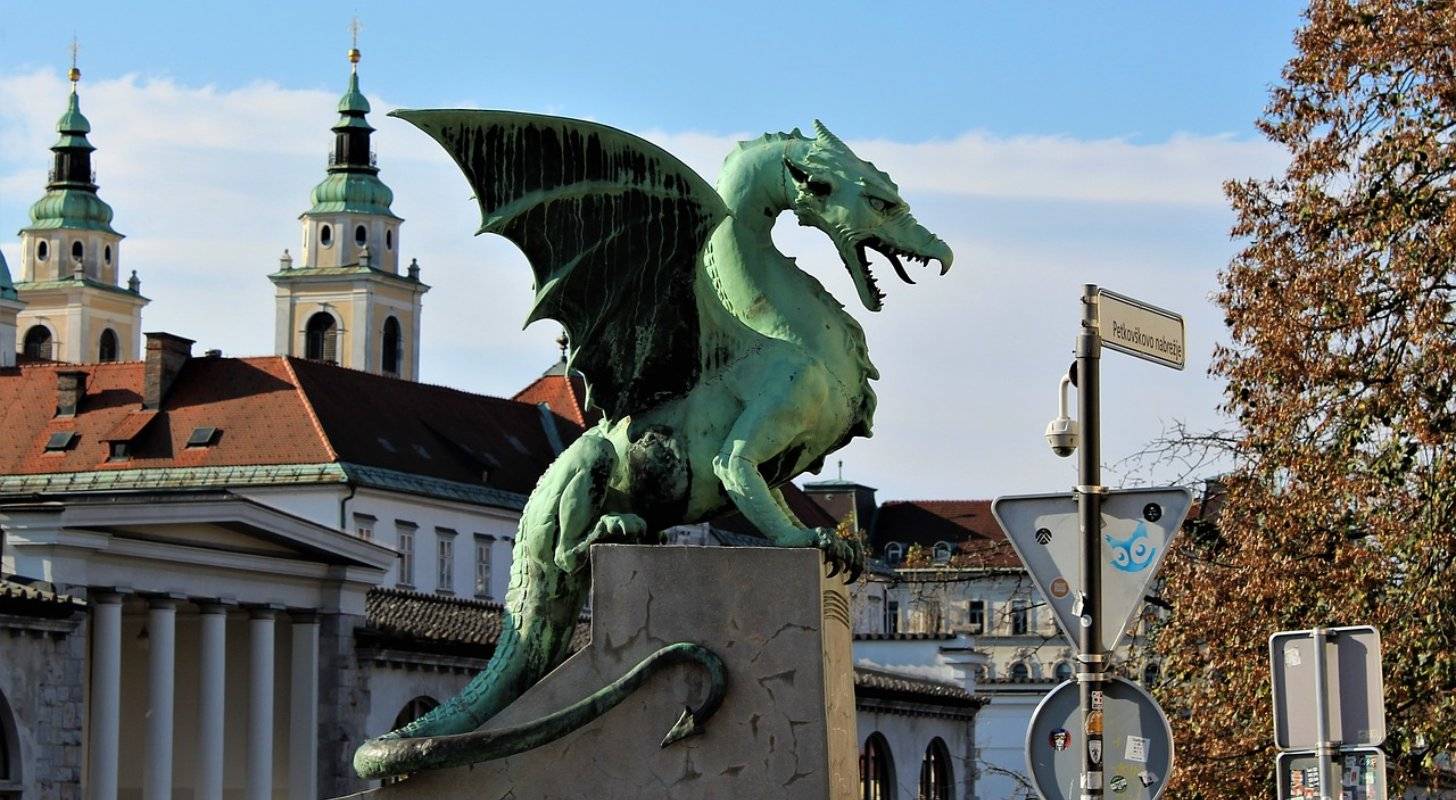 Billet d’avion pour Ljubljana, découverte du Pont des Dragons