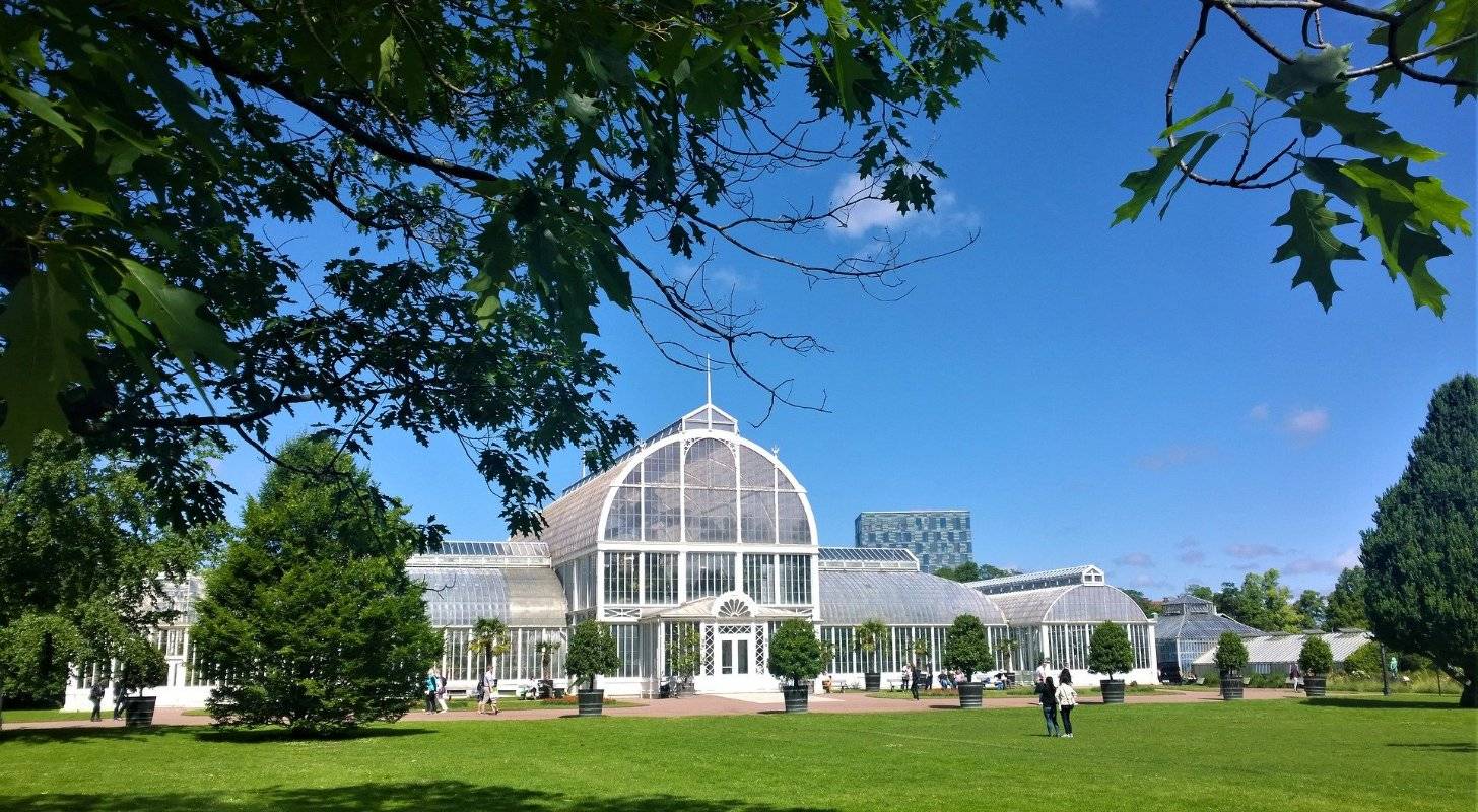 Vue des serres du jardin botanique de Göteborg