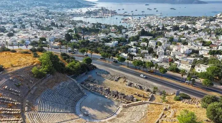 Amphiteatre de Bodrum Vol pas cher pour Bodrum, détente sur la côte turquoise de la région