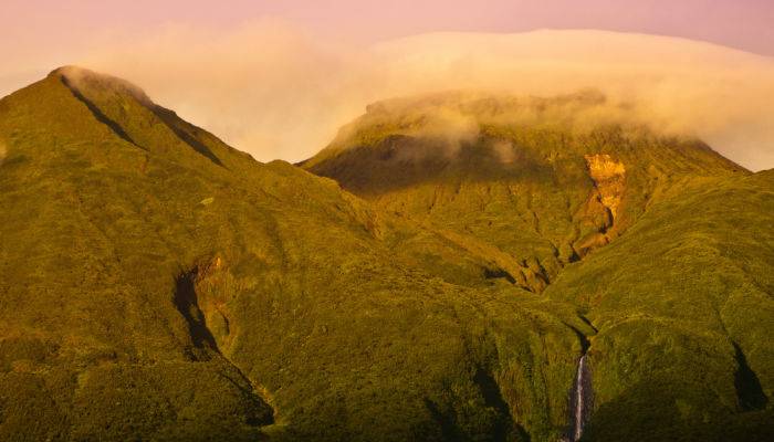 Billet d'avion pas cher pour la Guadeloupe - Admirez le volcan la Soufrière