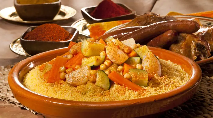Plats typiques algériens Réserver un vol pas cher pour l'Algérie et testez la cuisine algérienne