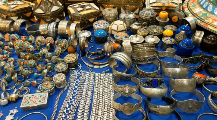 Bijoux algériens Trouver un vol France Algérie pas cher et découvrez la culture algérienne