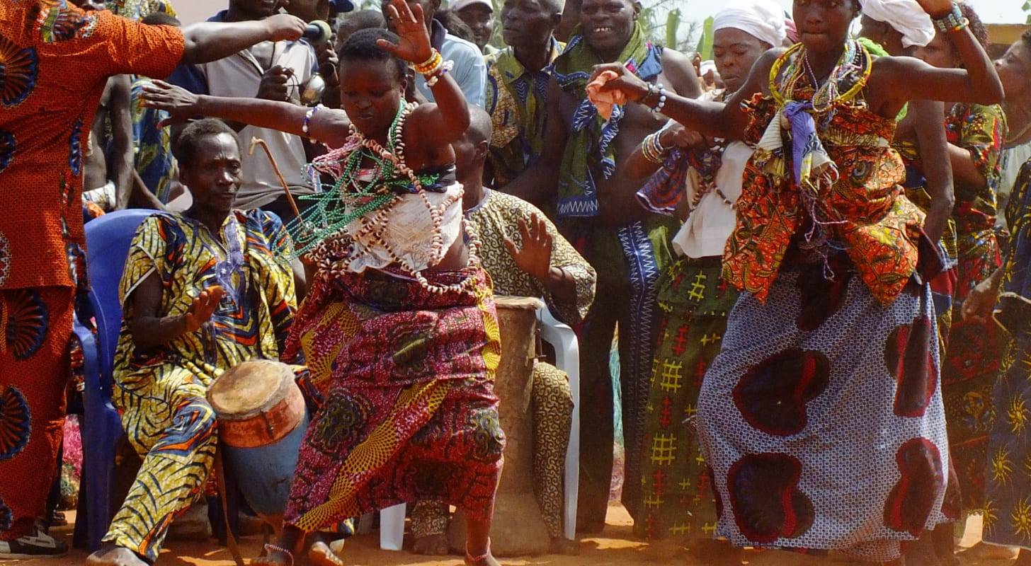 Billet d’avion pour le Bénin, découverte des danses traditionnelles