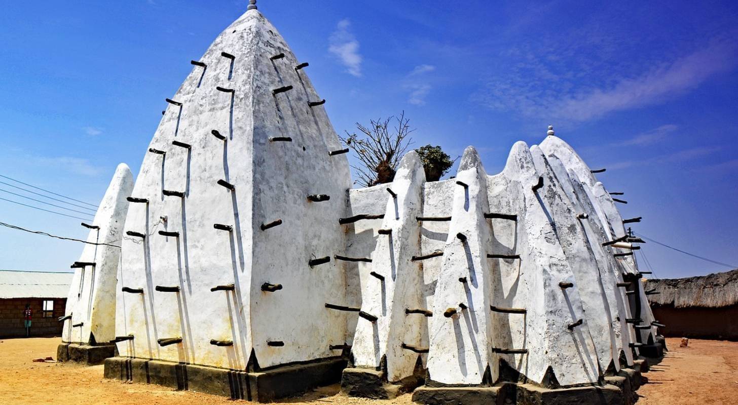 Vol pas cher vers le Ghana pour visiter la Mosquée historique de Larabanga