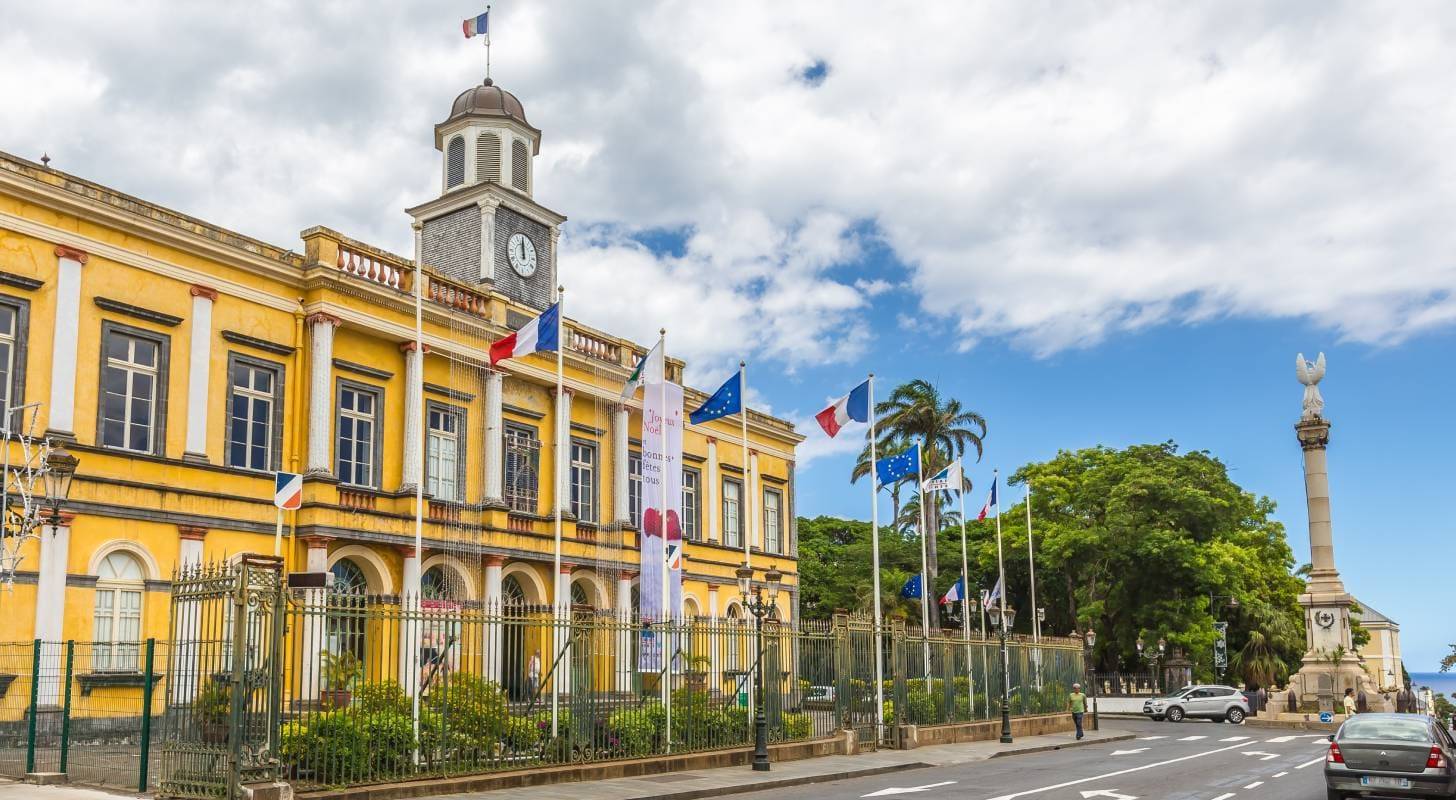Vol pas cher pour La Réunion, découverte de l’Hôtel de ville de Saint-Denis