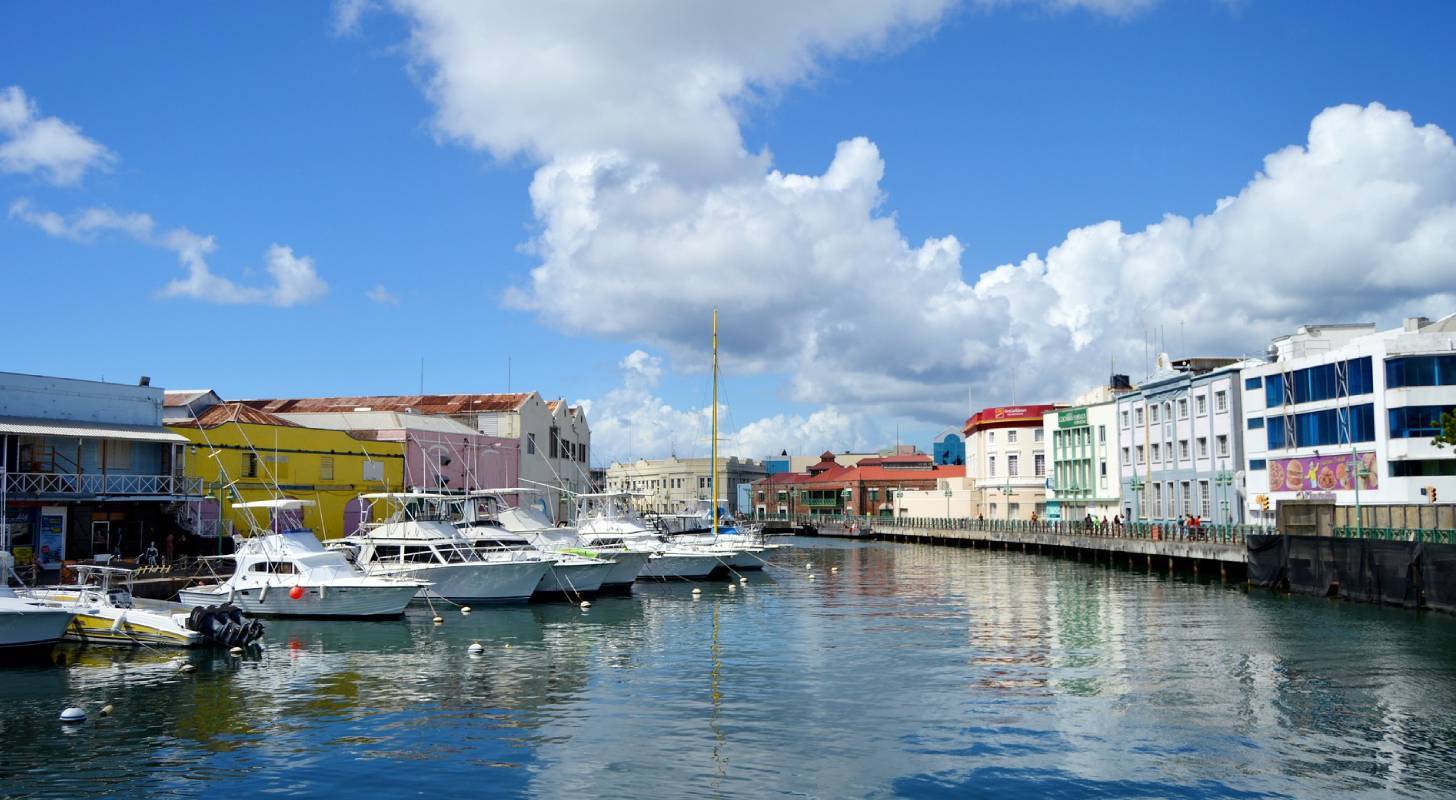 Billets d'avion La Barbade et baladez vous sur le port de Bridgetown 
