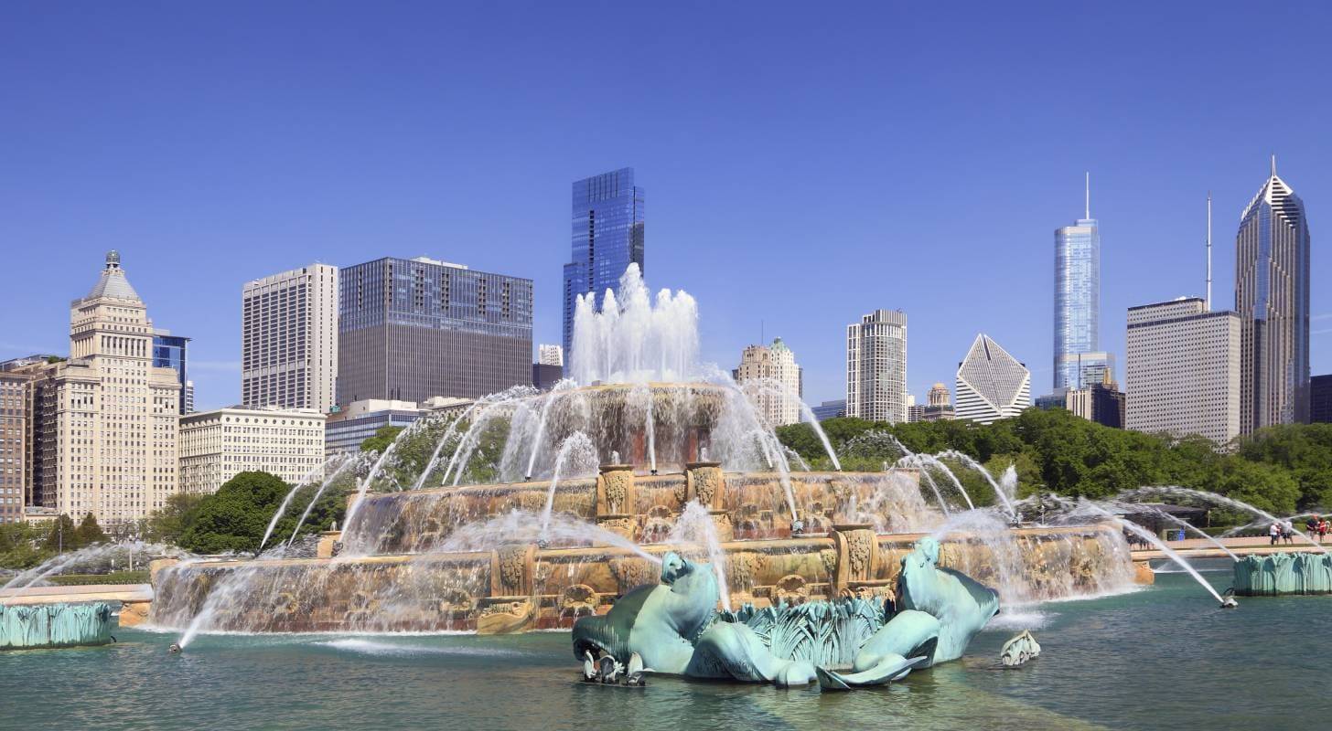 Trouvez un billet d'avion pas cher pour Chicago et visiter la région des Grands Lacs