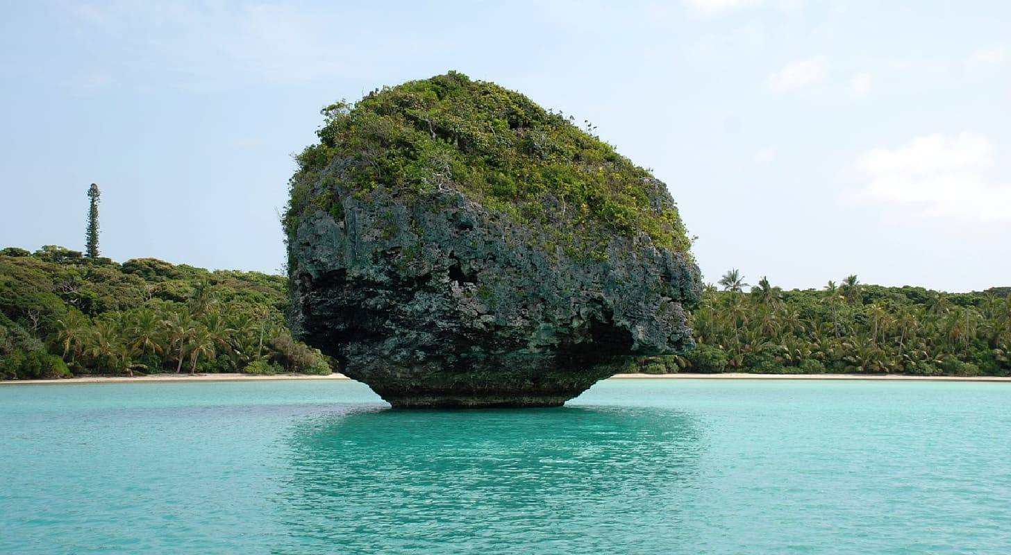 Vol pas cher pour la Nouvelle-Calédonie, visite de l’île des Pins