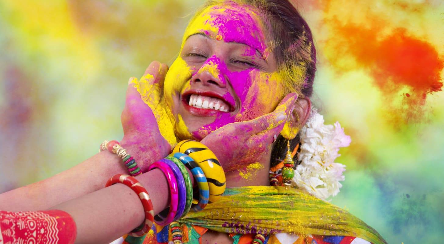 Billet d’avion pour l'Inde, immersion dans la fête colorée de Holi