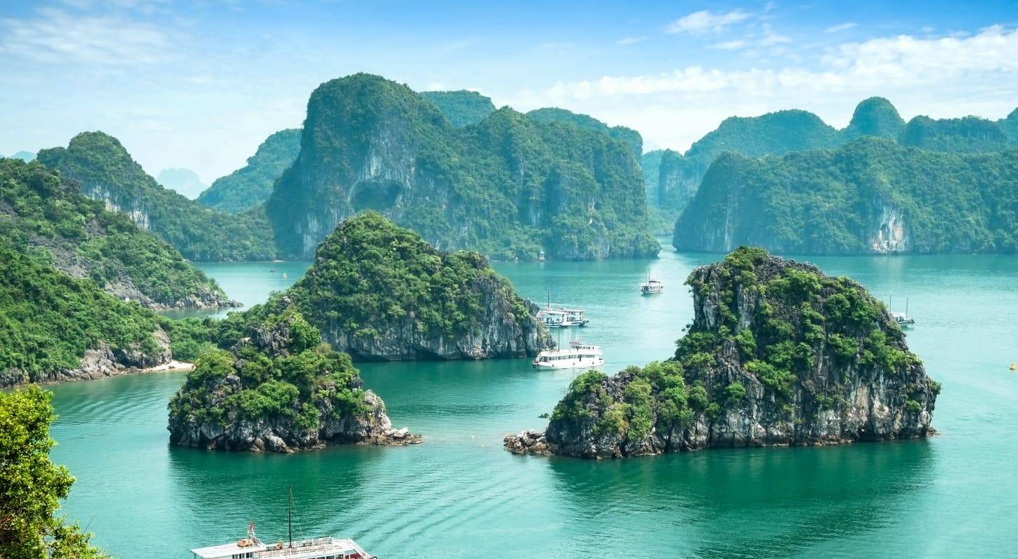 Réserver un vol pour le Vietnam et partez admirer la beauté de la baie d'Halong