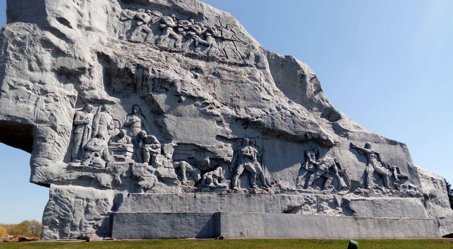 Réservez votre voyage en Biélorussie au meilleur prix et explorez la forteresse de BrestRéservez votre voyage en Biélorussie au meilleur prix et explorez la forteresse de Brest