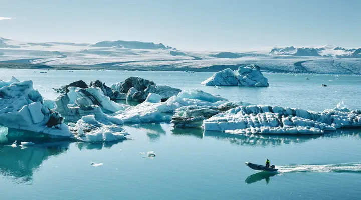 Croisière au milieu des glaciers en Islande Partez en croisière au milieu des glaciers, réservez votre aventure en Islande dès maintenant