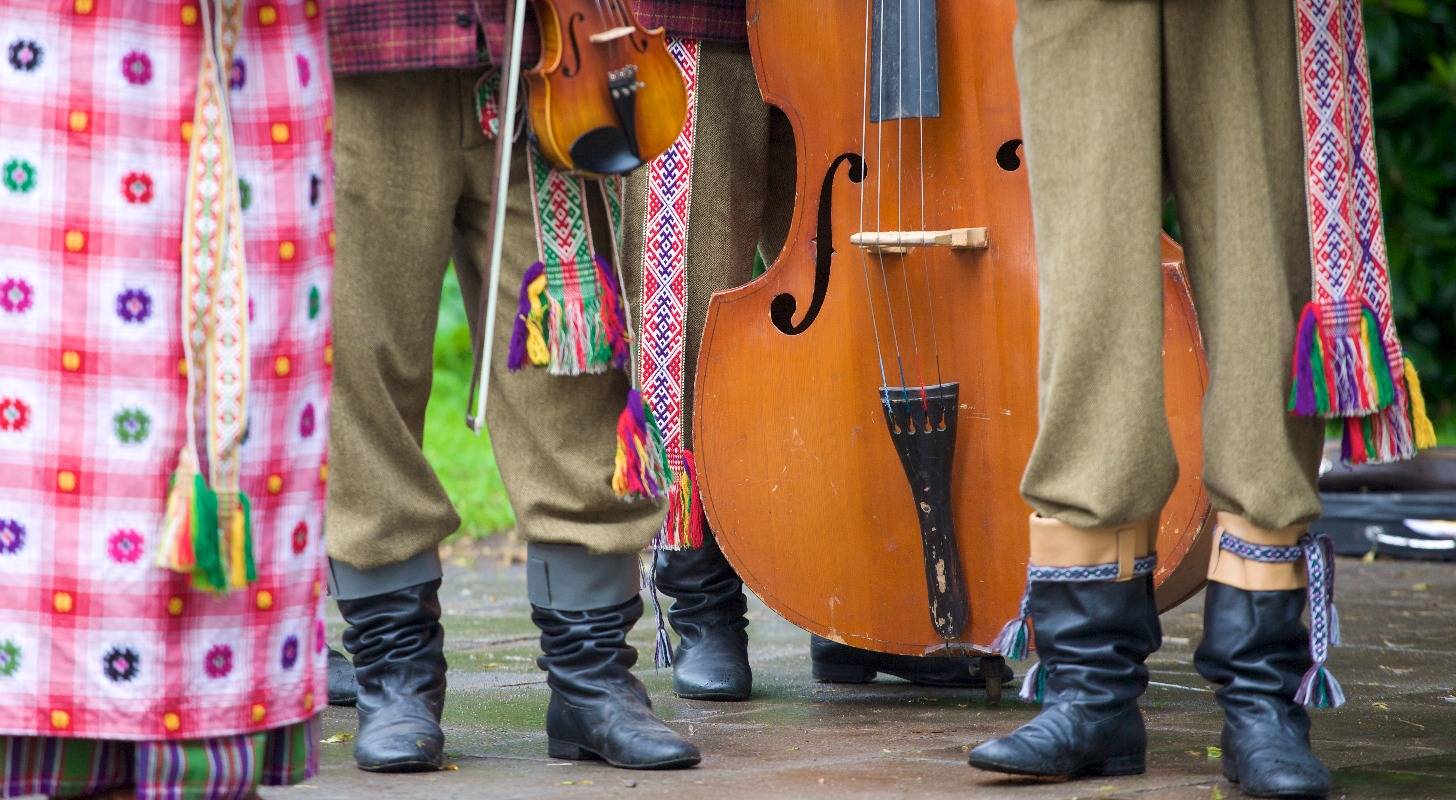 Billet d’avion pas cher pour la Lituanie, vibrez au rythme des musiciens traditionnels