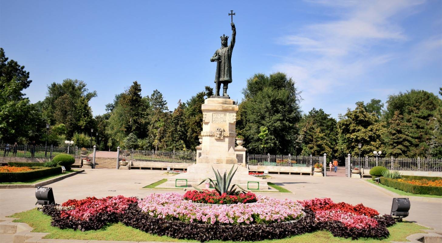 Voyage en Moldavie à petit prix, baladez-vous dans le parc de Chisinau