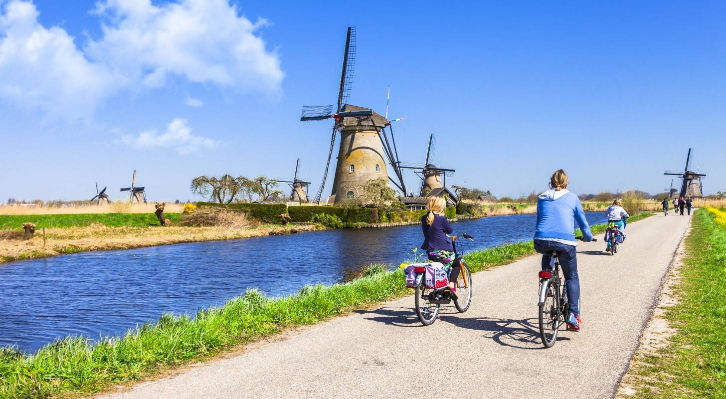 Voyage aux Pays-Bas, charme d'Amsterdam et traditions néerlandaises