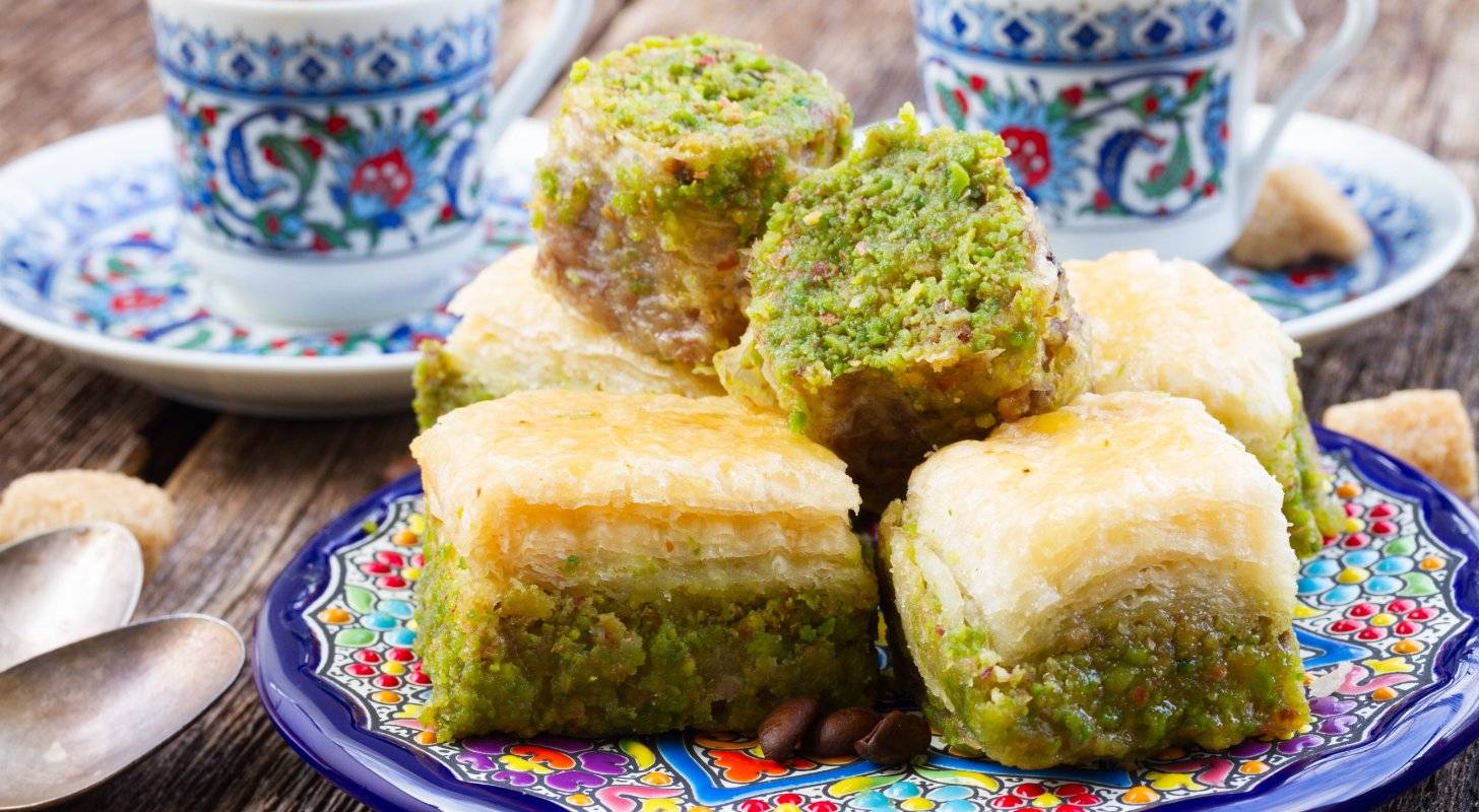 Billets d'avion pas chers pour la Turquie, dégustez les pâtisseries turques