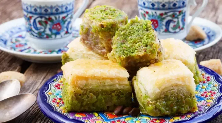 Dégustation de pâtisseries turques Billets d'avion pas chers pour la Turquie, dégustez les pâtisseries turques
