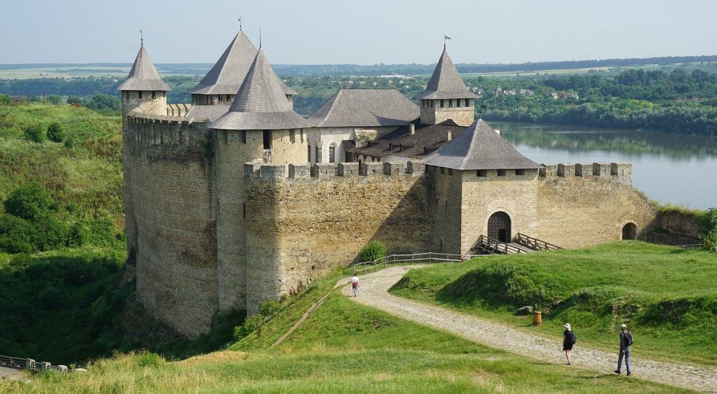 Billet d’avion pour l'Ukraine, découvrez le Château de Khotyn