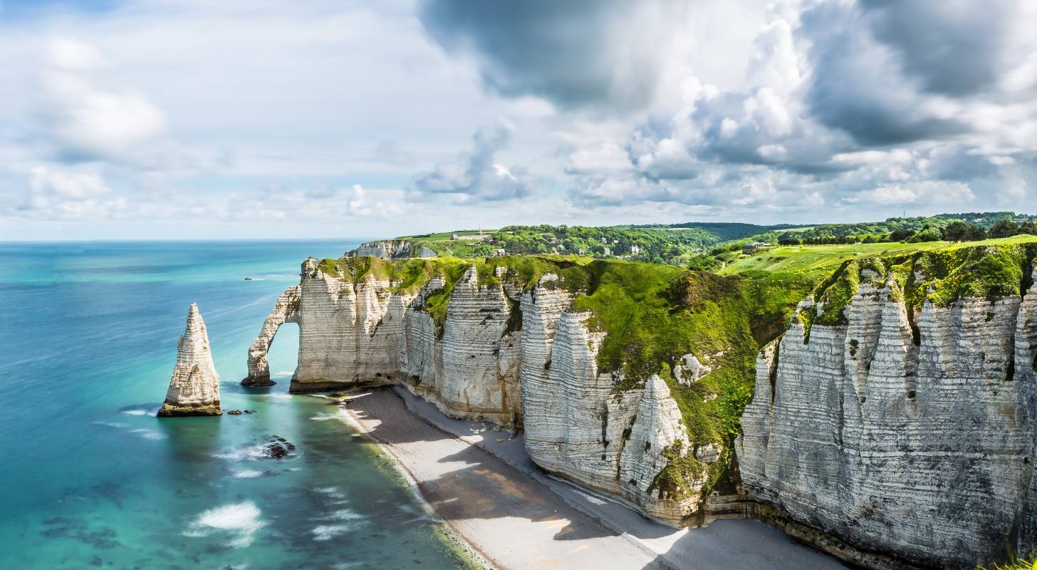 Vue des falaises d'Etretat en Normandie 