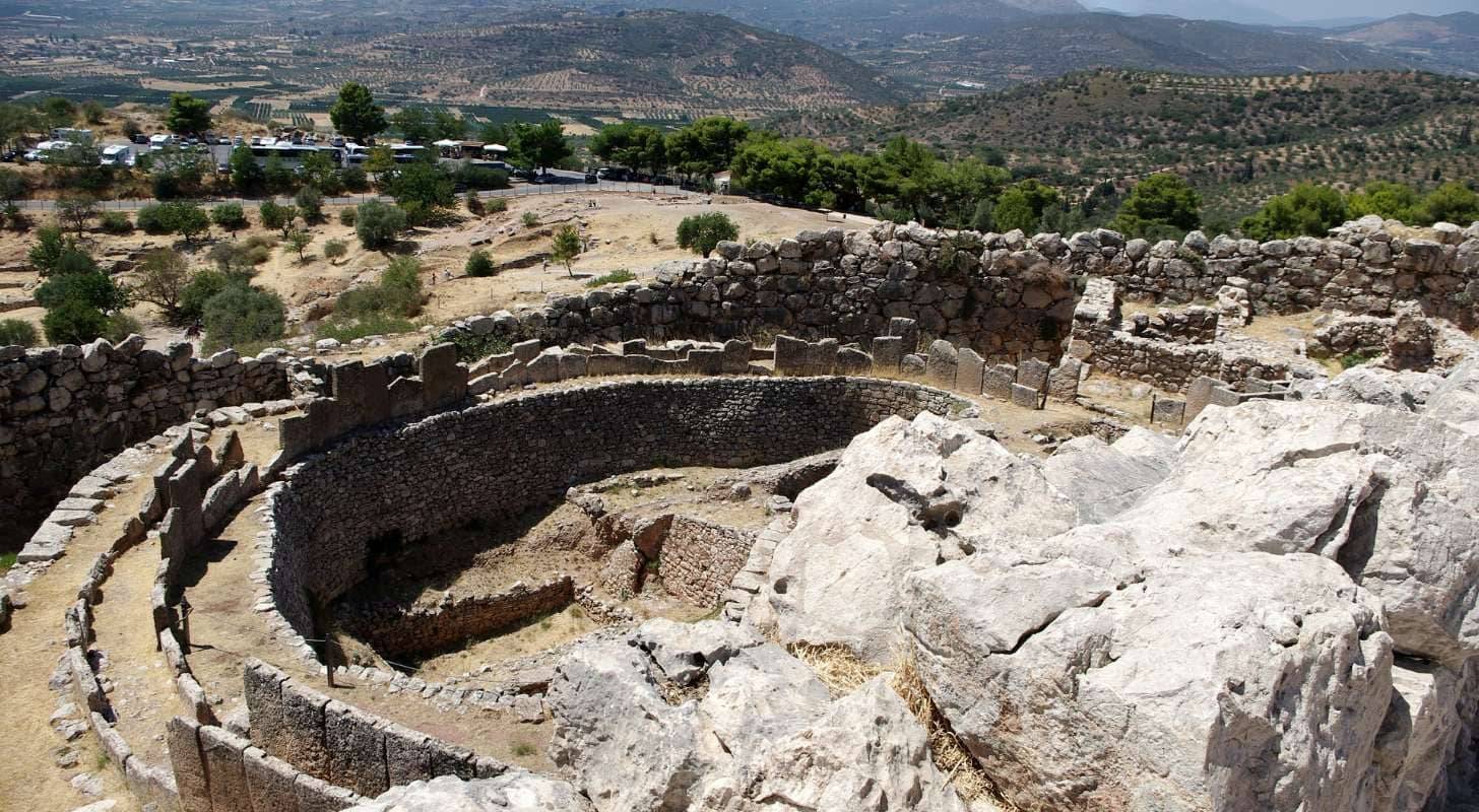Trouvez un billet d’avion au meilleur prix pour Mykonos et visitez les ruines de Delos