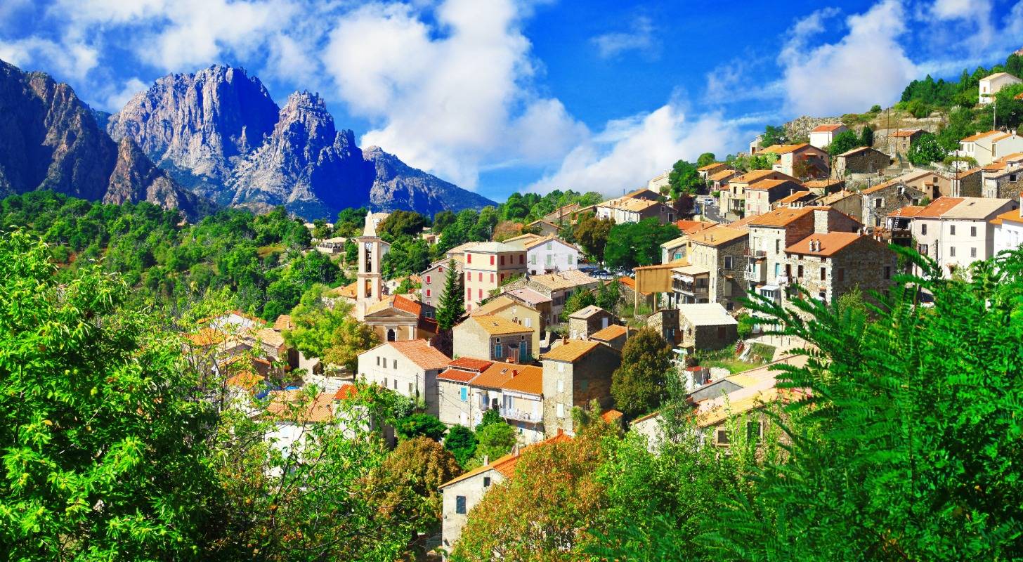Vue d'Evisa, petit village montagneux corse
